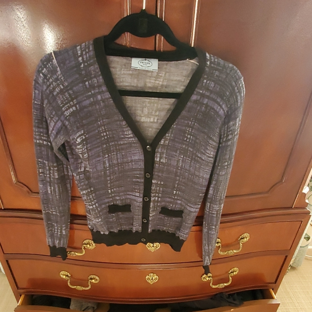 Cardigan sweater